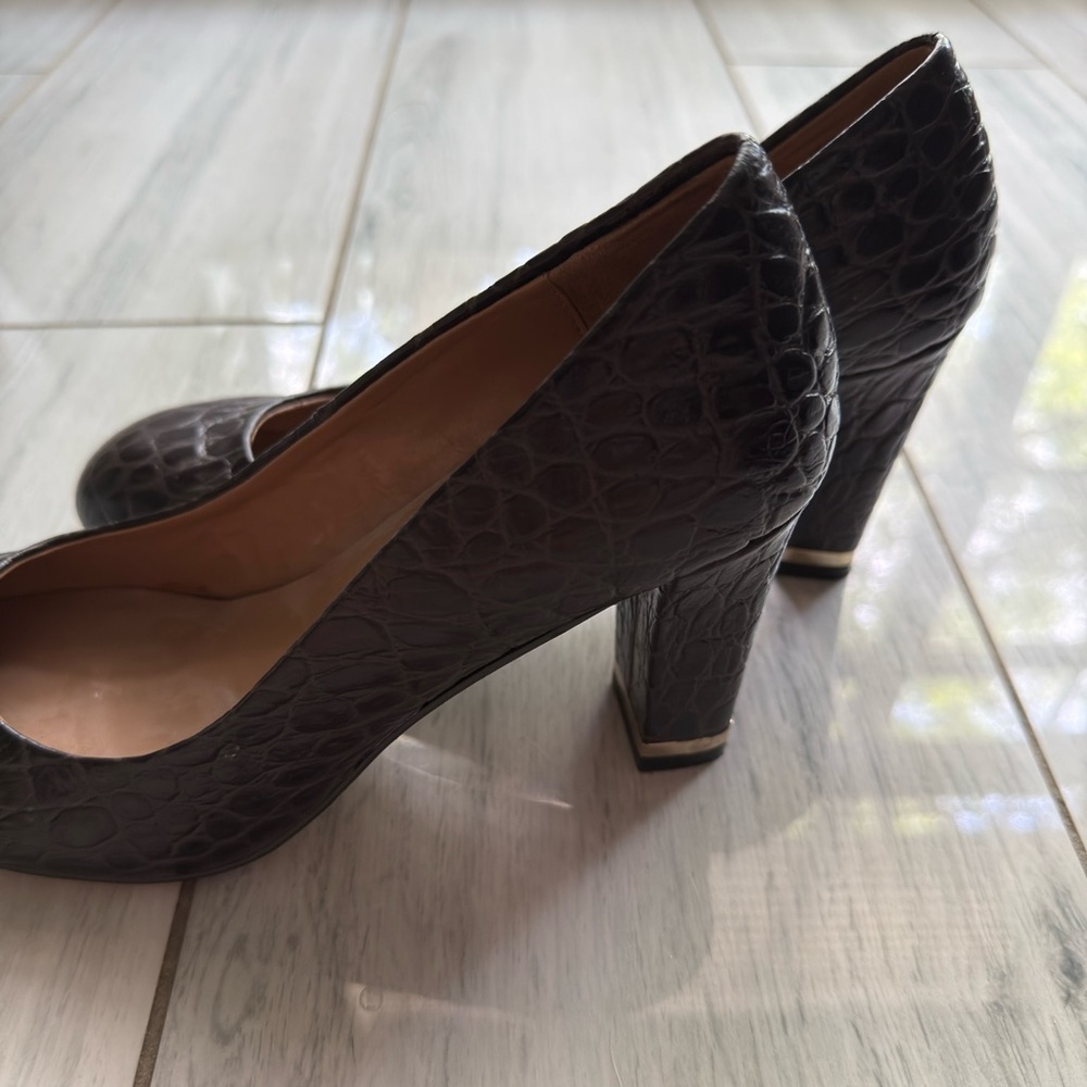 Talbots Shoes Womens 7.5  Crocodile Pump Leather Round Toe Career Elevated Basic - Picture 4 of 11